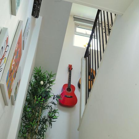 Top Floor Apartment In Islington 런던 외부 사진