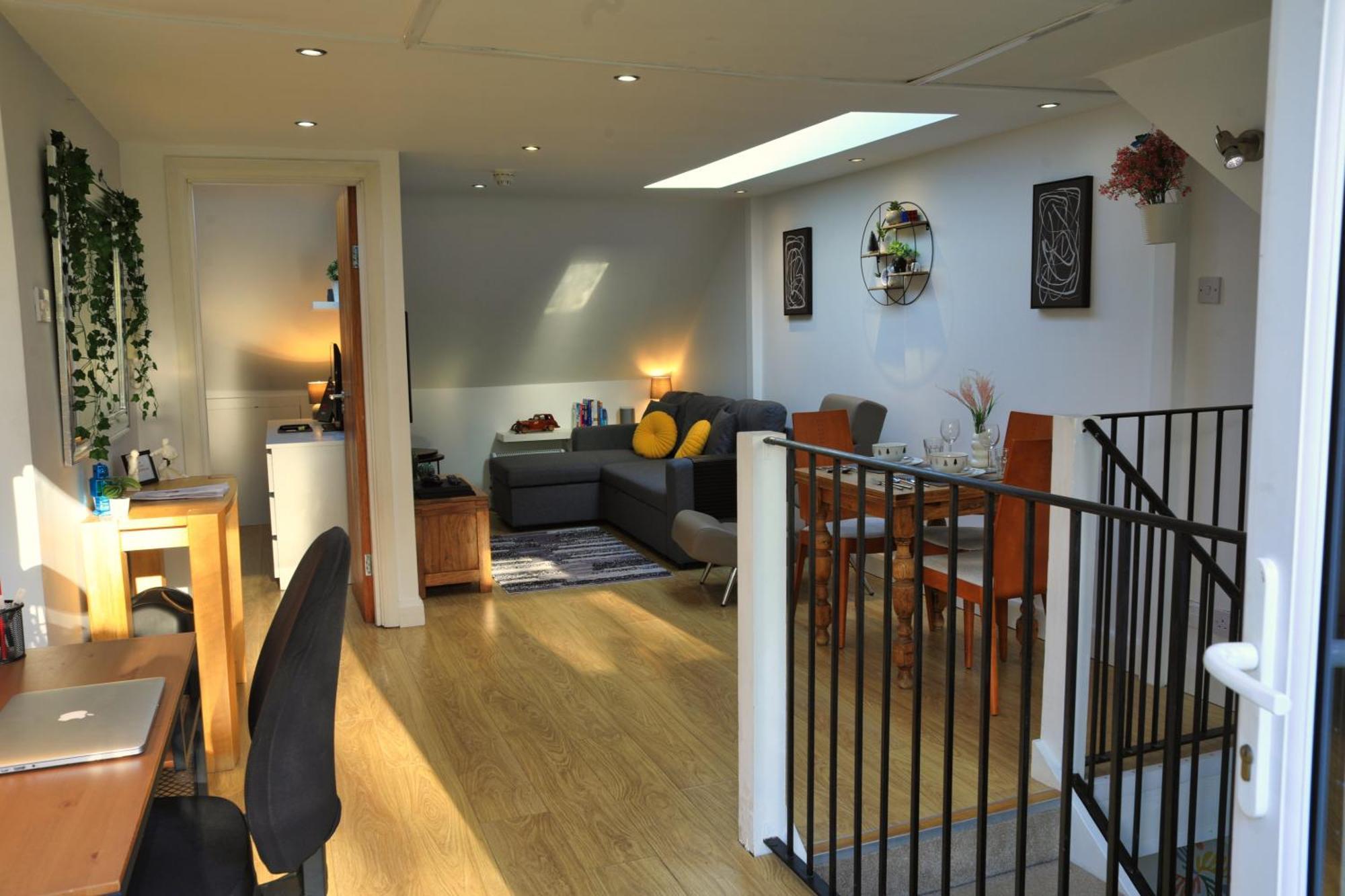 Top Floor Apartment In Islington 런던 외부 사진